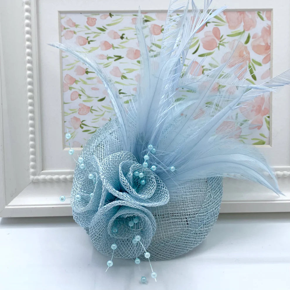 Small Fascinators With Feathers & Flowers(D1)