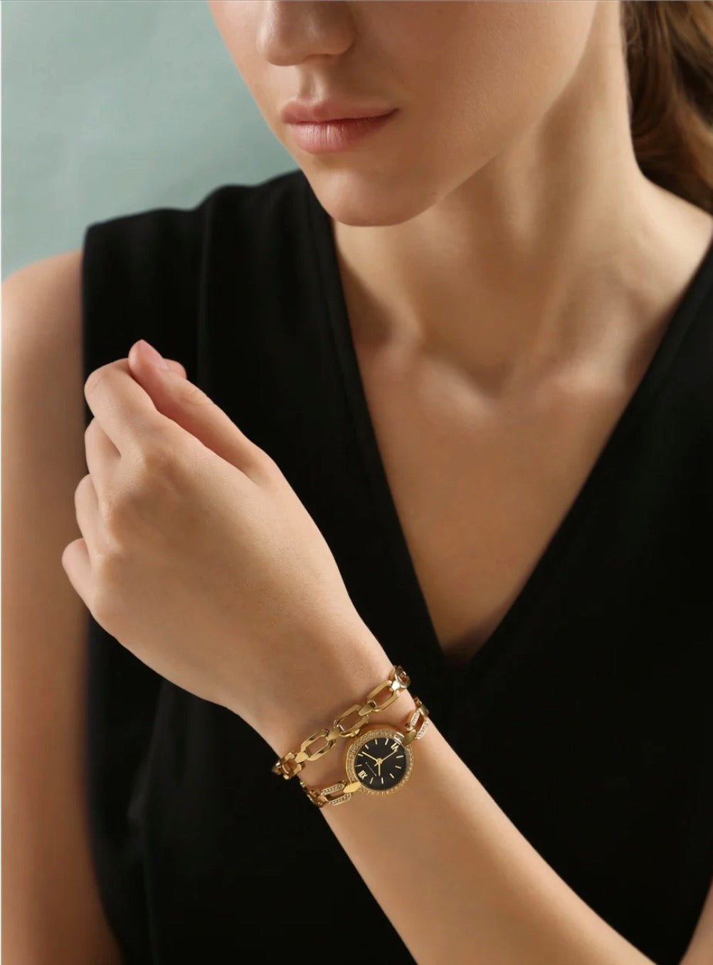 Newbridge Silverware Ladies Gold Watch With Black Face & Matching Bracelet