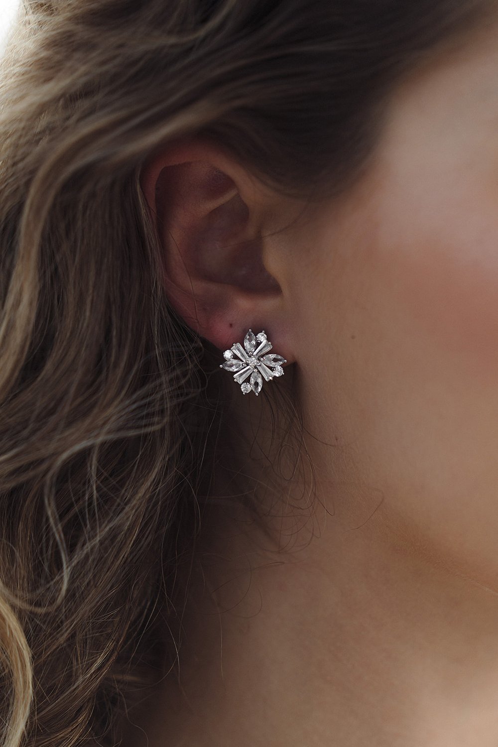 Jade Oi Lily | 18K White Gold Rhinestone Starburst Stud Bridal Earrings
