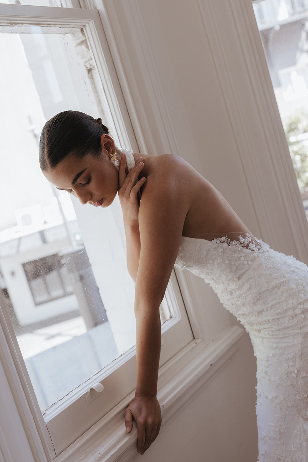 JADE OI ELLERY | GOLD FLOWERS PEARL BRIDAL EARRINGS