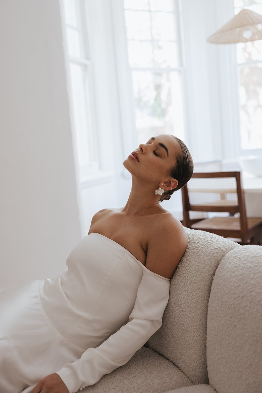 JADE OI PAISLEY | FLORAL PETAL-GOLD EARRINGS