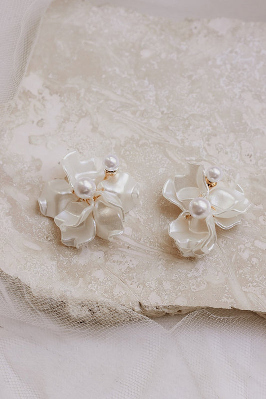 JADE OI PAISLEY | FLORAL PETAL-GOLD EARRINGS