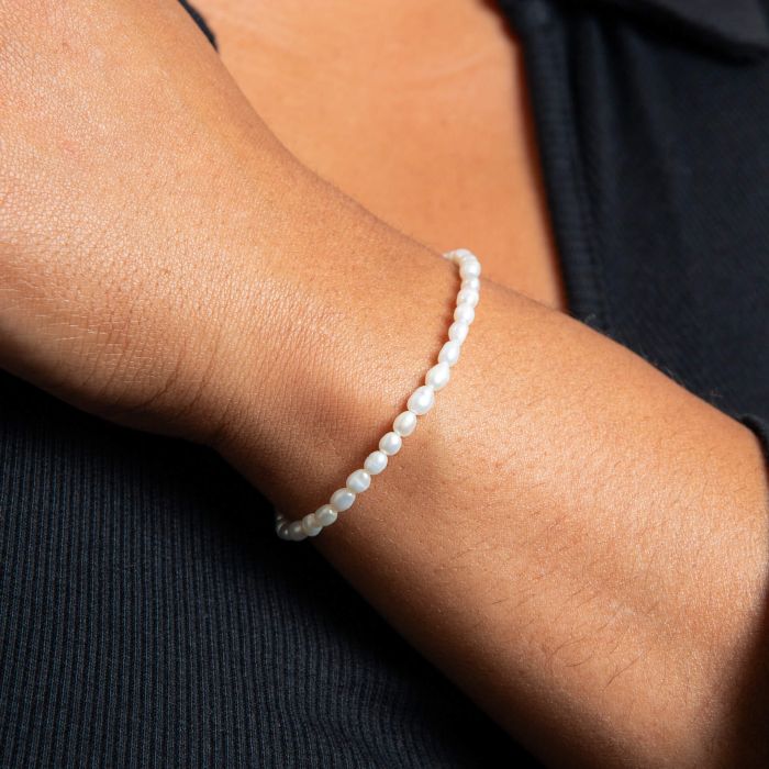 GKO White Rice Pearl Bracelet