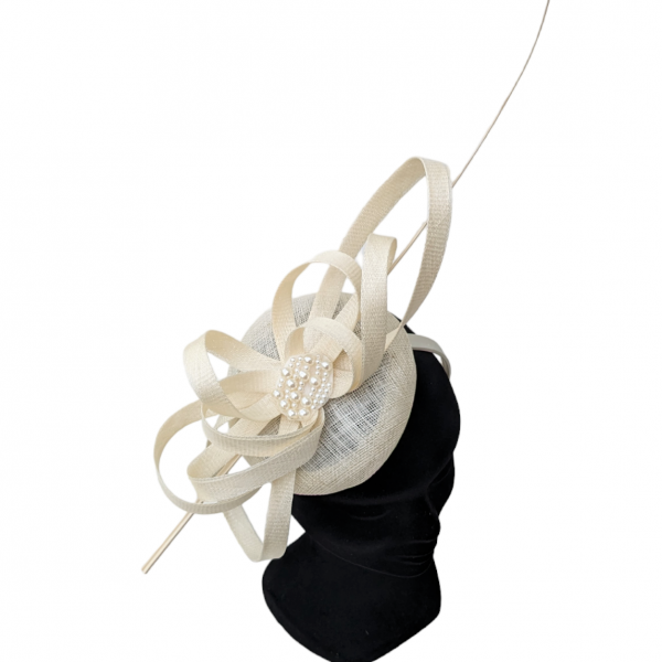 Raina Fascinator/Headpiece In cream