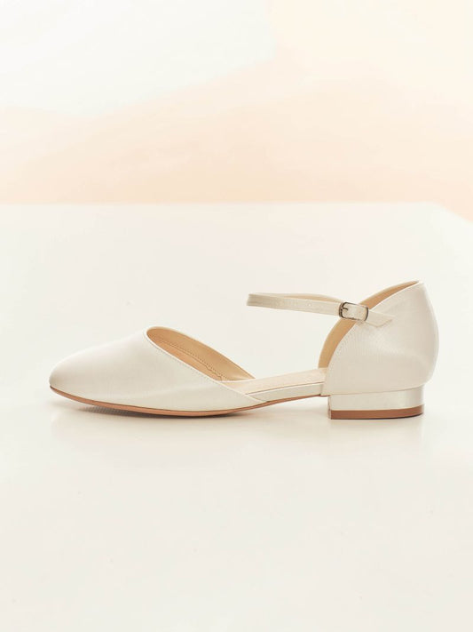 Avalia Sissi Bridal Closed Toe Shoes