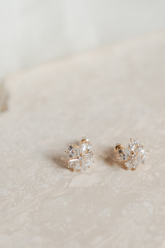 Lily | 18K Gold Rhinestone Starburst Stud Bridal Earrings