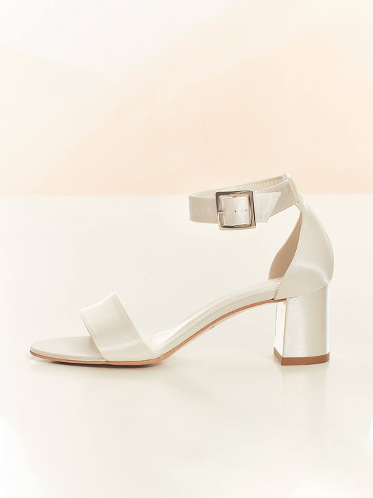 Avalia Carrie Bridal Shoe