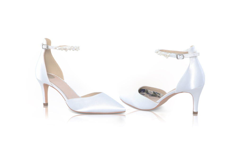 Mid heel shoes