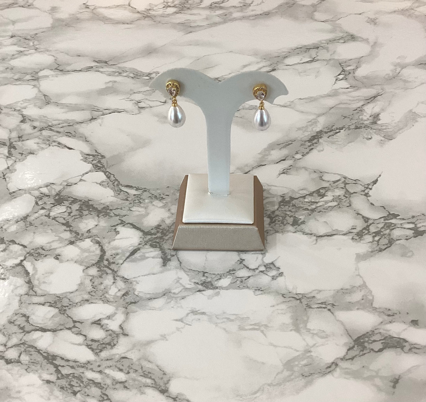 Azure Teardrop pearl/crystal earrings gold