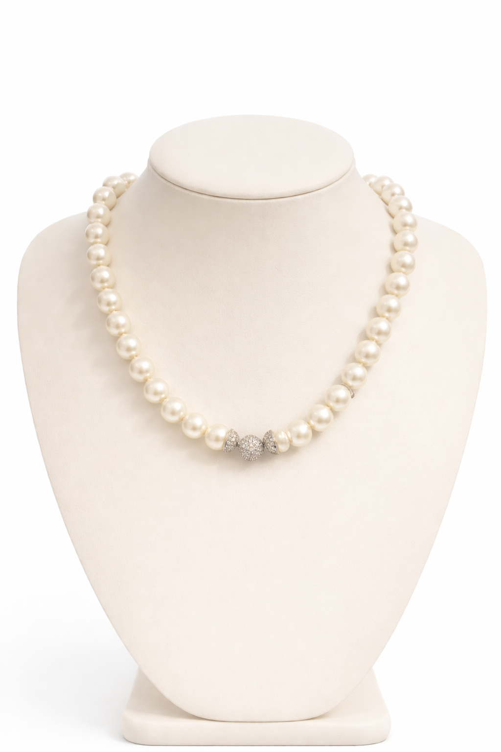 Pearl Necklace With Magnetic Clasp