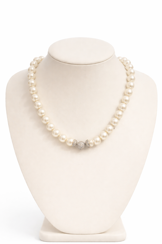 Pearl Necklace With Magnetic Clasp