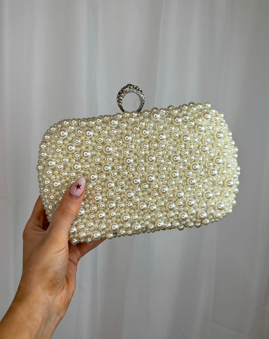 Pearl Bag in Silver Frame with round clasp