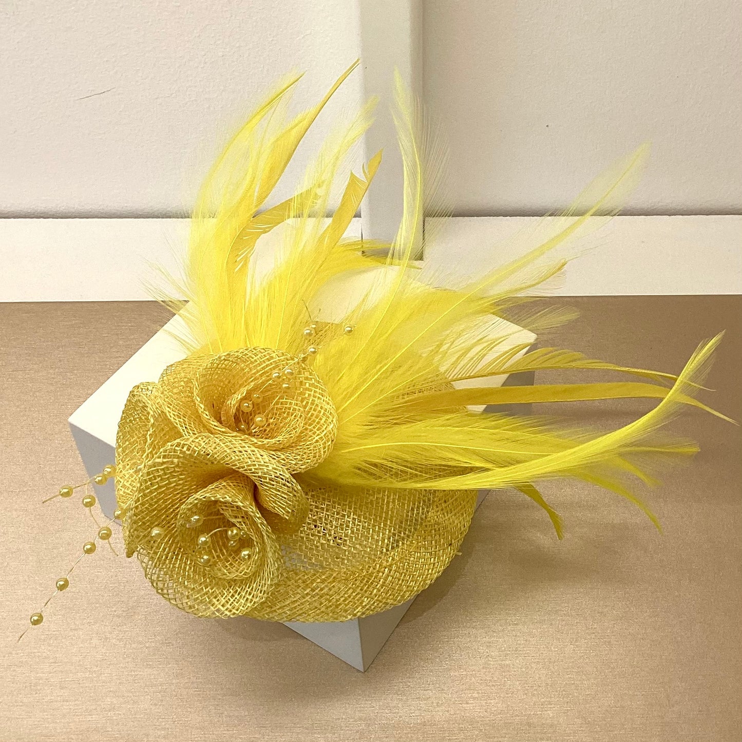 Small Fascinators With Feathers & Flowers~D01