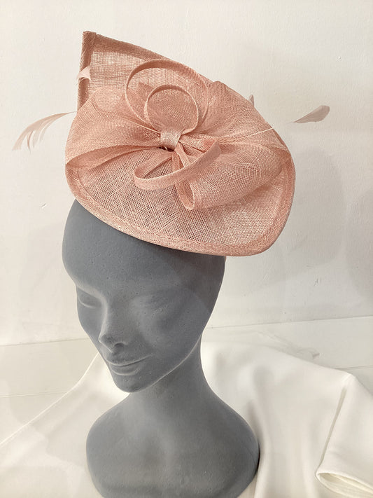 D27 Small~Blush Fascintor/Headpiece