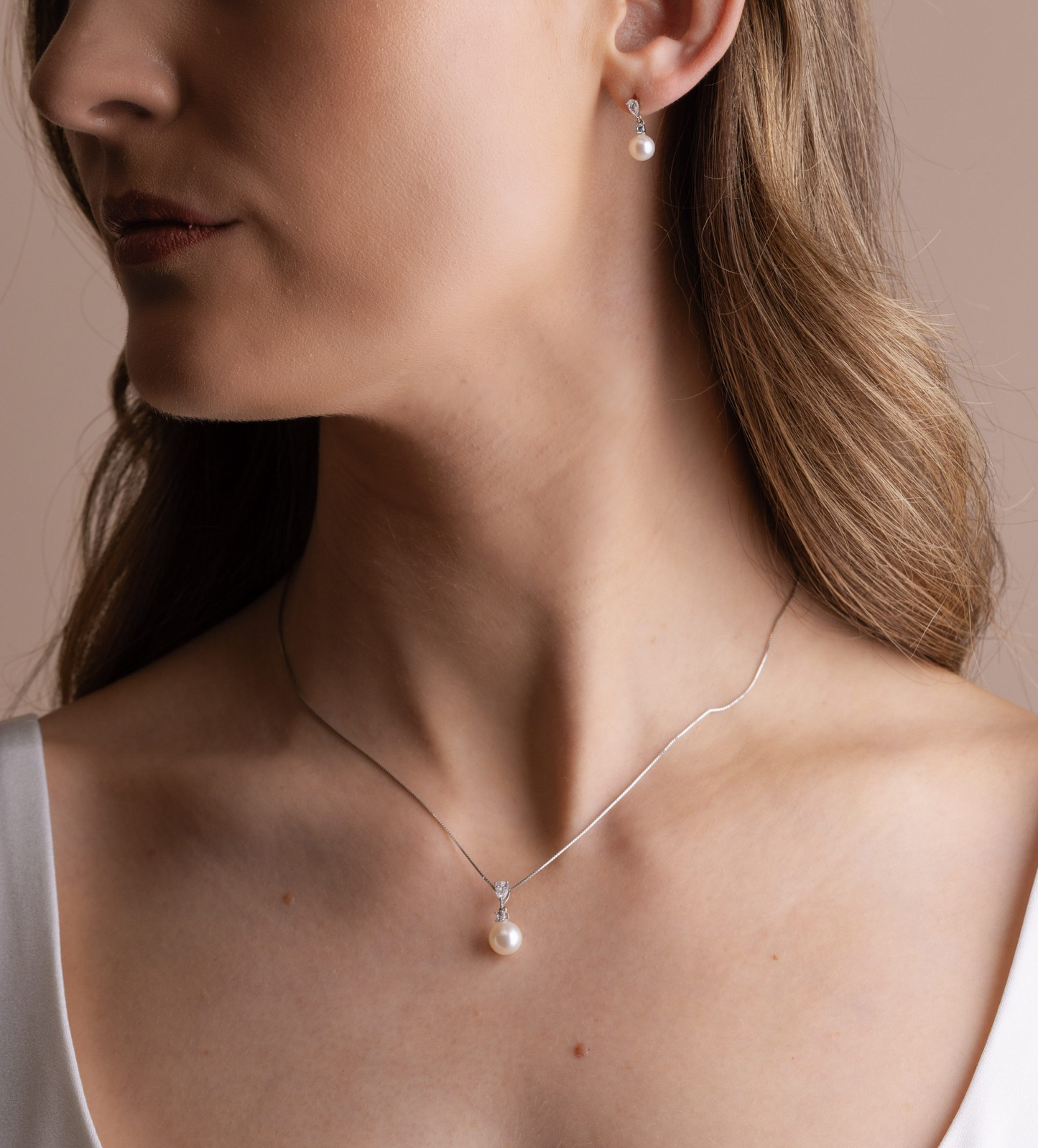 Perfect Bridal Melbourne Pearl & Crystal Silver Necklace & Earrings Set