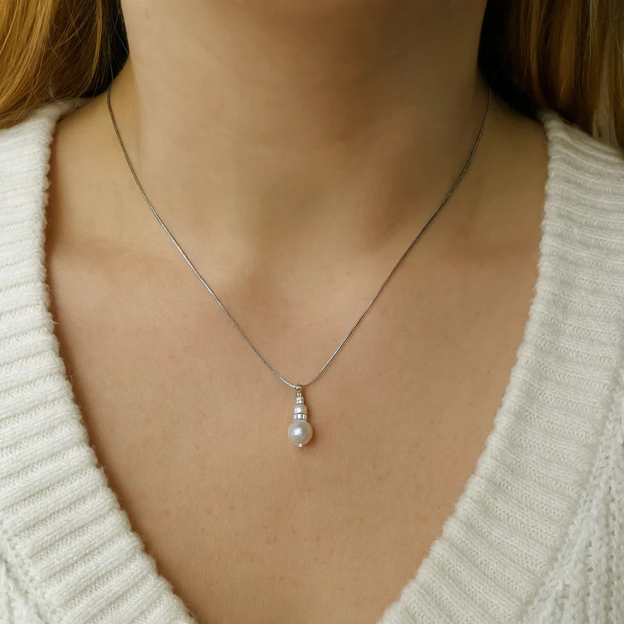 Azure Katie Pearl & Silver Pendant /Necklace