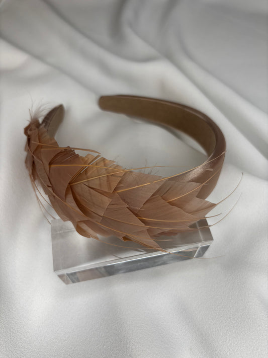 Fabulous Feather Detail Hairband/Headpiece in Nude