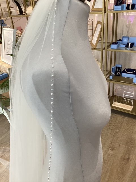 TBB7 Single tier veil pearl and crystal edge
