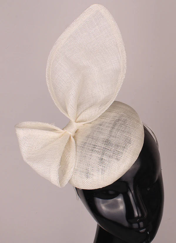 Fascinator/Headpiece With Bow Detail