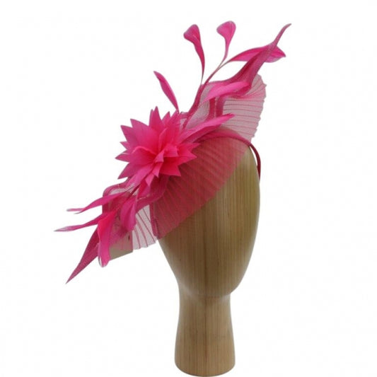 Sharon Fascinator/Headpiece In Fuchsia Pink