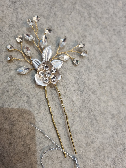 Azure Gold Flower Spray Pin