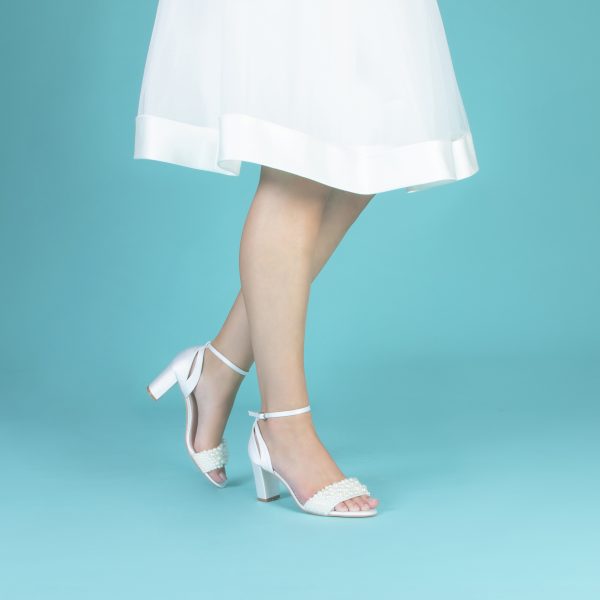 The perfect Bridal company Carrie - everly-acbf